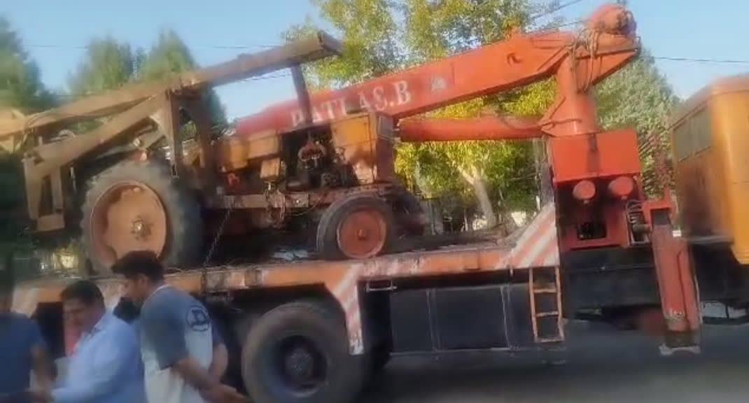 توقیف دستگاه حفاری غیرمجاز در روستای توللی بخش میاندربند